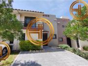 Casa en Venta en Condominio Dos Valles, Querétaro