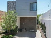 Casa en venta en Condominio en Solares