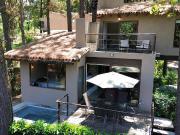 Casa en Venta en condominio nuevo con alberca y jacuzzi