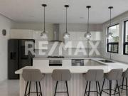 Casa en venta en condominio privado en la Calendaria,...