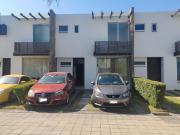 CASA EN VENTA EN CONJUNTO A POCOS MINUTOS DE BLVD....