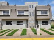CASA EN VENTA EN CONJUNTO URBANO VILLAS XALTIPA II...
