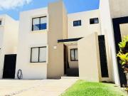 CASA EN VENTA EN CONKAL EN PRIVADA