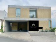 CASA EN VENTA EN CONTRY SUR