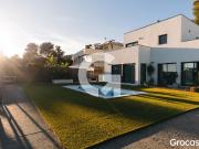 Casa en venta en Corbera de Llobregat. CASA DE OBRA...