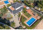 Casa en venta en Corbera de Llobregat. VEA EL TOUR...