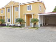 Casa en Venta en Coro Falcón 150 m2. 3 hab