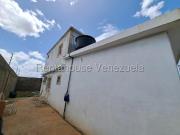 Casa en Venta en Coro Falcón 220 m2. 5 hab