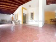 Casa en Venta en Coro Falcón 300 m2. 5 hab