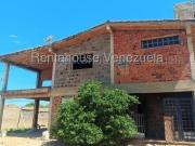 Casa en Venta en Coro Falcón 410 m2. 4 hab