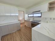 CASA EN VENTA EN CORREGIDORA CON HABITACION EN PLANTA...