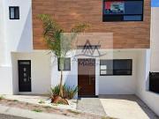 CASA EN VENTA EN CORREGIDORA QUERETARO FRACC PUNTA...