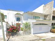 Casa en Venta en Costa de Oro, Boca del Río: Amplia...
