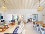 Casa en Venta en Costa Esmeralda, diseño playero