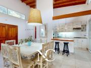 Casa en venta en Costa Esmeralda con fondo libre arbolado