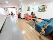 CASA EN VENTA EN COTA CON CLUB HOUSE