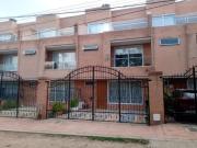Casa En Venta En Cota En Conjunto Residencial “murano”...
