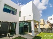 Casa en Venta en Coto Altamira, Av. Aviación, San Juan...