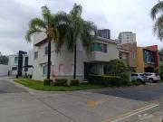 Casa en Venta en Coto Los Duraznos – Av. Ecónomos 6831,...