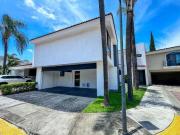 Casa en Venta en Coto Oxford, Virreyes en Zapopan