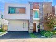Casa en Venta en Coto Saveira Solares Zona Real