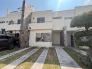 Casa en venta en cerca a Valle Imperial Zapopan
