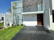 Casa en Venta en Coto Zanthe – Solares | Diseño Moderno...