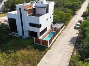 Casa en Venta en Country Club en Canc?n, 4 rec?maras