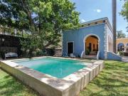 CASA EN VENTA EN CUERNAVACA, EN UN NIVEL, ESTILO...