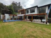 Casa en venta en Cumbayá sector San Patricio cerca...