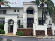 CASA EN VENTA EN CUMBRES 3ER SECTOR