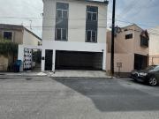CASA EN VENTA EN CUMBRES 5to SECTOR