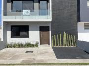 Casa en Venta en Cumbres de Juriquilla, Queretaro 4.9...