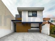 CASA EN VENTA EN CUMBRES DEL CIMATARIO