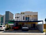 Casa en venta en Cumbres del Lago