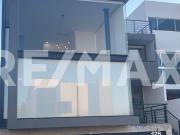 CASA EN VENTA EN CUMBRES DEL LAGO