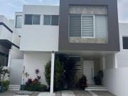 Casa en venta en cumbres del lago 4 recamaras en...