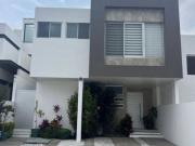 Casa en venta en cumbres del lago 4 recamaras en...