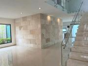 Casa en venta en Cumbres del Lago ! Acabados de lujo,...