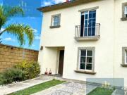 CASA EN VENTA EN CUMBRES DEL LAGO JURIQUILLA