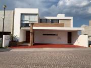 Casa en venta en Cumbres del lago, juriquilla