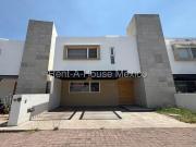Casa en Venta en Cumbres del Lago, Queretaro