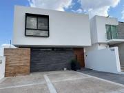 Casa en Venta en Cumbres del Lago, Querétaro Oportunidad...