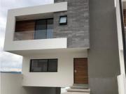 Casa en Venta en Cumbres del Lago, Querétaro: Ubicación...
