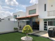 CASA EN VENTA EN CUMBRES DEL LAGO JURIQUILLA