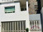 Casa en Venta en Cumbres ?lite