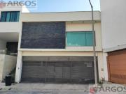 CASA EN VENTA EN CUMBRES ELITE