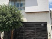 Casa en Venta en Cumbres Elite 4to Sector, Monterrey, N....