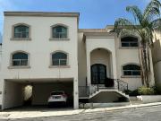 CASA EN VENTA EN CUMBRES ELITE 7o SECTOR
