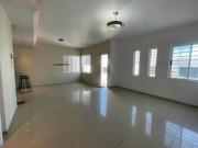 CASA EN VENTA EN CUMBRES ELITE DE 3 REC + CUARTO DE...